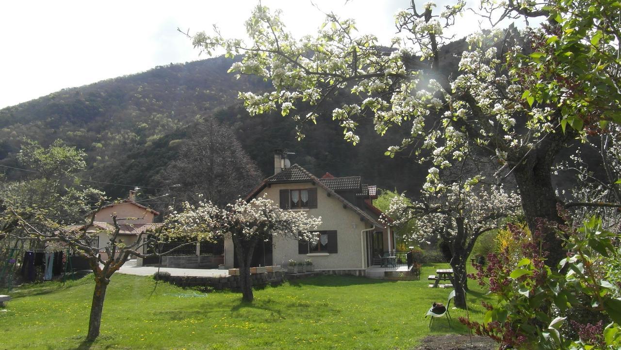 Au Vieux Tilleul Bed and Breakfast Veynes Buitenkant foto